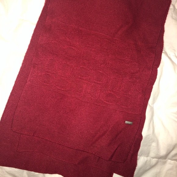 Coach Red Winter Scarf with Emblem - Picture 1 of 2